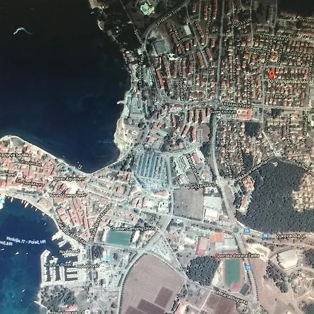 Lukas Apartman *
